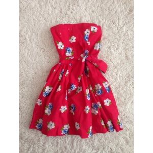 Abercrombie & Fitch Red Floral Dress🌲👗💕