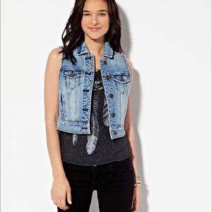 American Eagle Outfitters denim vest