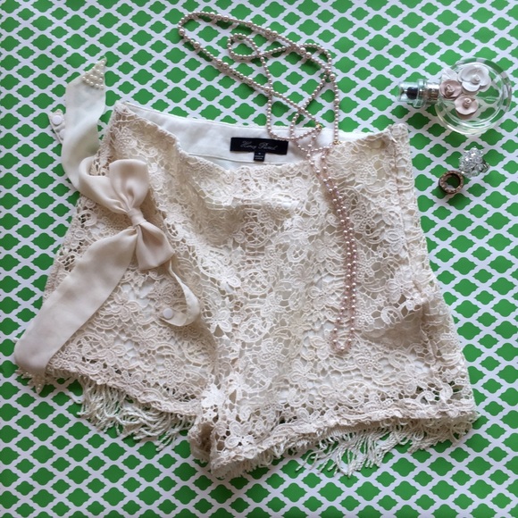 Urban Outfitters Pants - [urban outfitters] fringed crochet shorts in cream