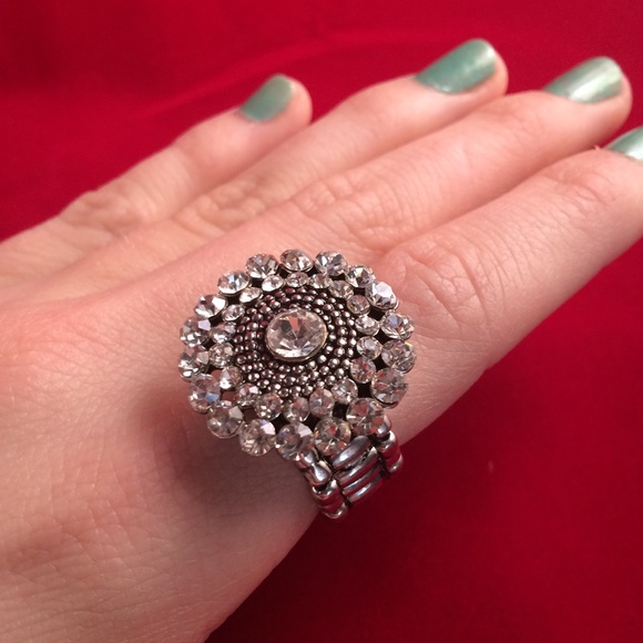 Rhinestone Ring 💍