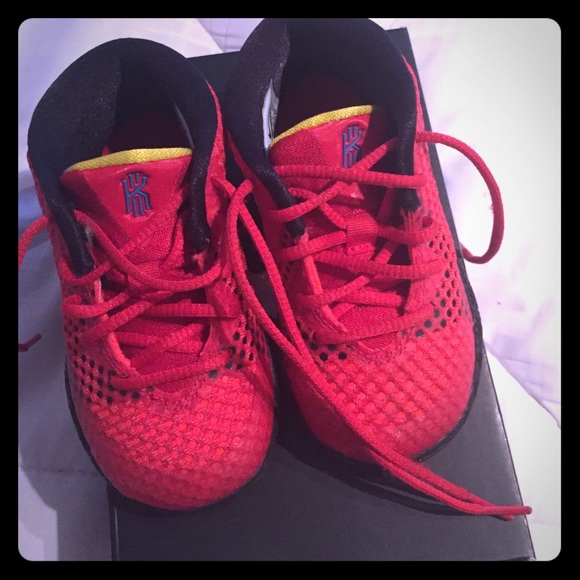 Kyrie Irving Basketball sneakers