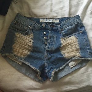 Brandy Melville ripped high waisted jean shorts !!