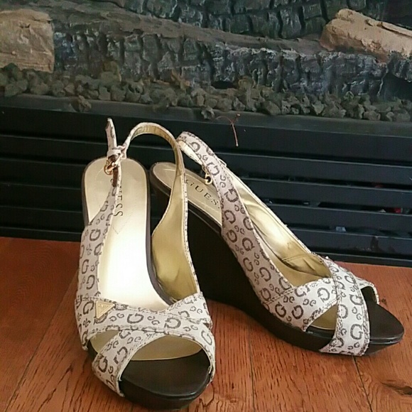 Guess wedges