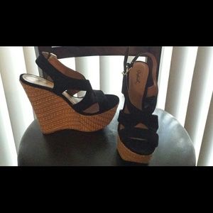 Qupid  black wedge shoes