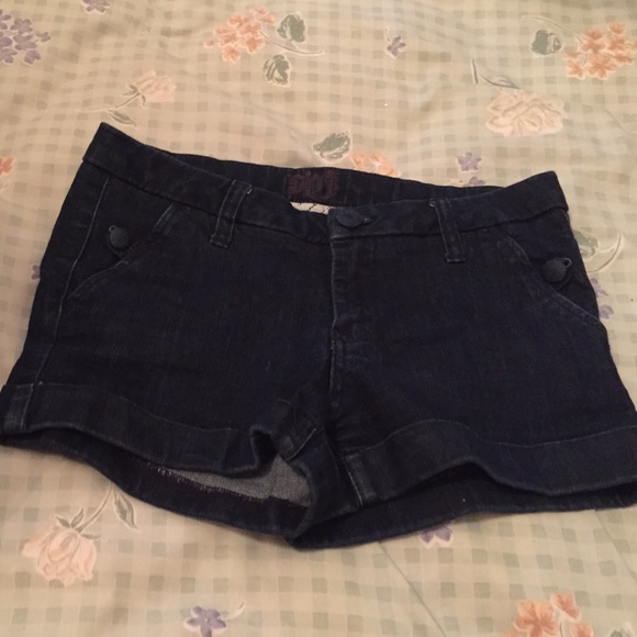 Shorts - Picture 1 of 2