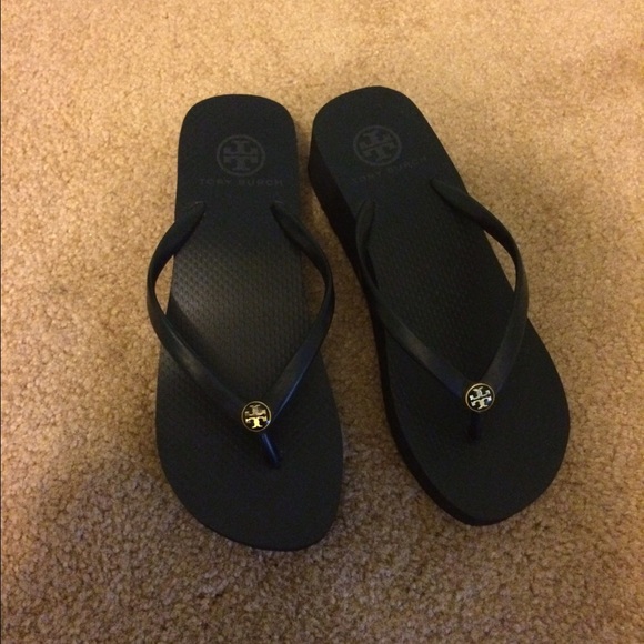 Black Tory burch flip flops