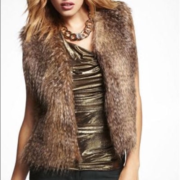 ⭐️HP⭐️Express Fur Vest - Picture 4 of 4