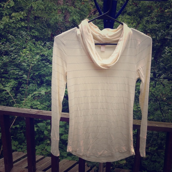 Banana Republic Thin Cowl Neck Top!