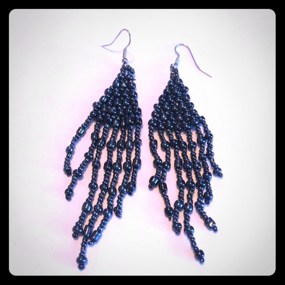 Dangling Earrings - Picture 1 of 1
