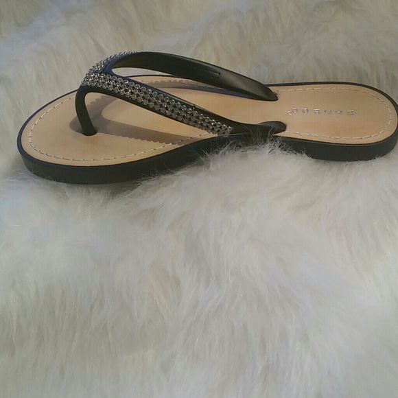 Cute Flip Flops - Picture 3 of 4