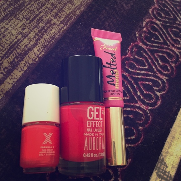 Small lip and nail bundle