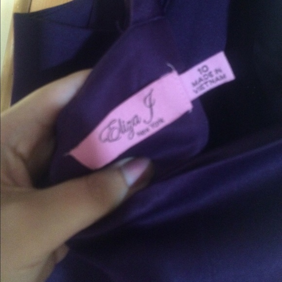 Formal/semi formal purple dress. - Picture 2 of 2
