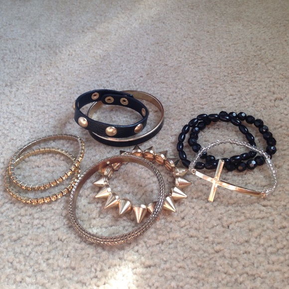 Black & Gold 9 Bracelet Bundle - Picture 2 of 3