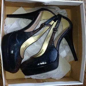 Black Heels with dark snakeprint