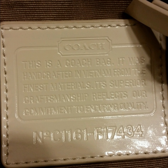 Hobo Coach Purse - Picture 3 of 3