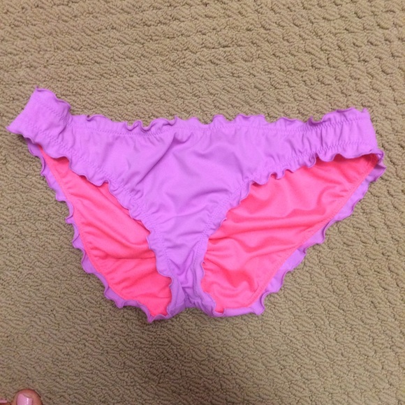 ruffle bikini bottoms
