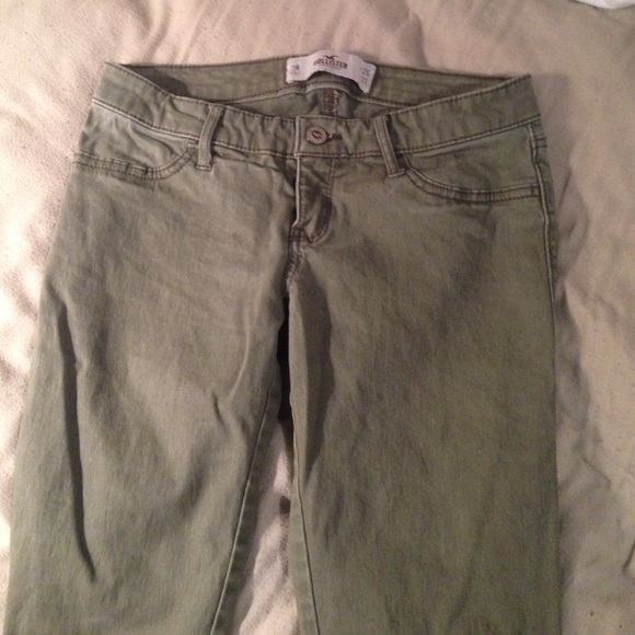 Hollister army green skinny jeans