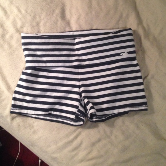 Hollister yoga shorts