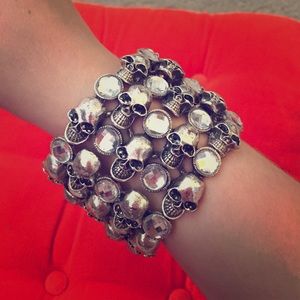 Flash Sale 🎉🎉Crystal and skull silver bracelet