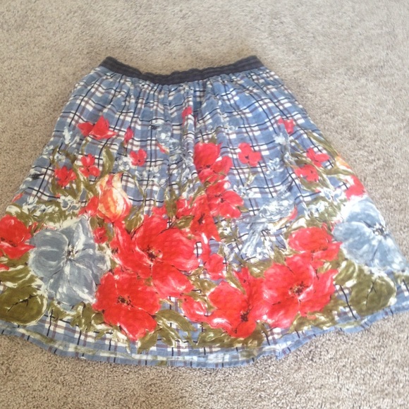 Anthropologie Dresses & Skirts - Anthropologie garden themed skirt