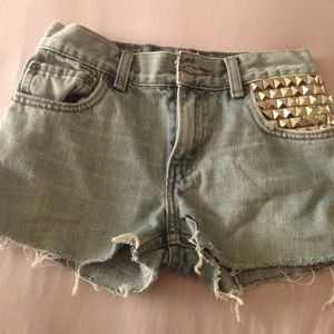 Studded high waisted shorts ❤️
