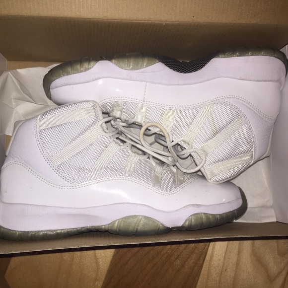 11s - Picture 3 of 4