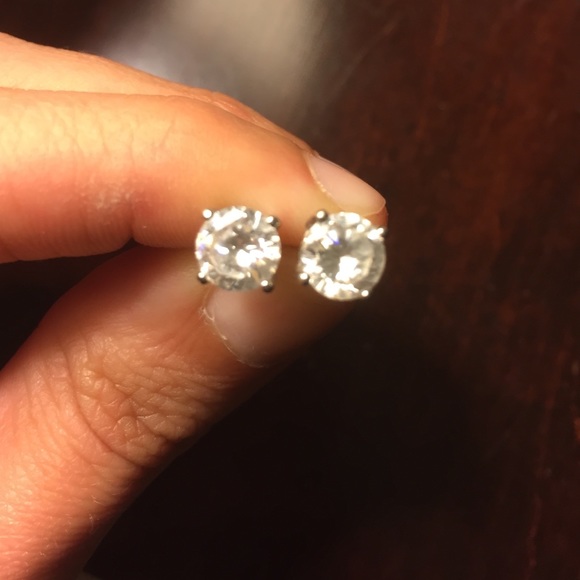 Jewelry - Cubic zirconia earrings