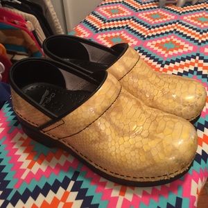 Dansko Professional Shoes Yellow Snakeskin