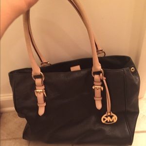 Authentic Michael kors hand bag