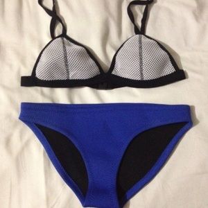 Triangl look alike bikini