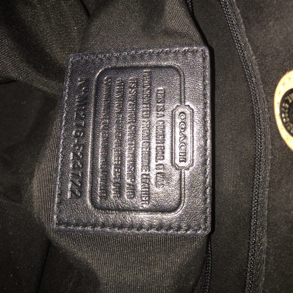 Coach bag, 14 1/4" (L), X 9 1/2" (H), X 5 1/2" (W) - Picture 2 of 4