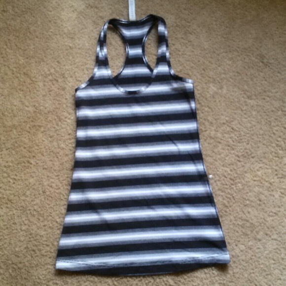 Lululemon tank