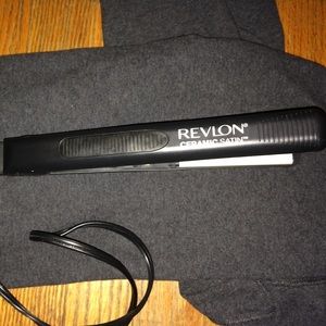 Revlon ceramic satin straightener