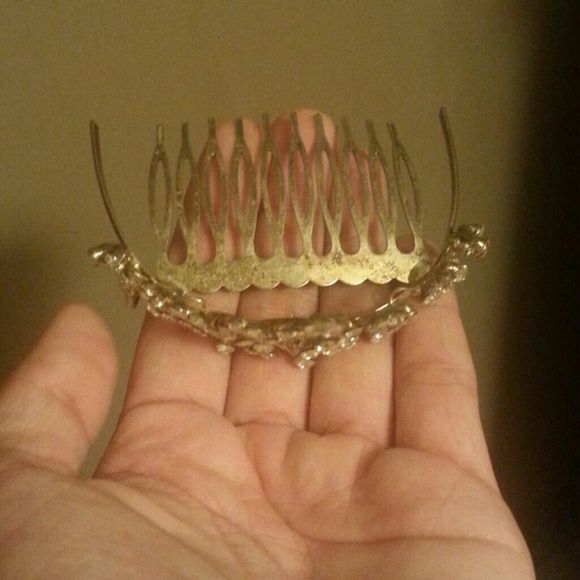 Small crown - Picture 3 of 3