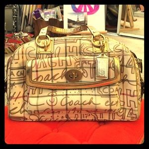 Flash Sale!!!! 🎉🎉🎉Gold Coach bag!!!