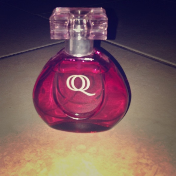 Kardashion perfume 💕