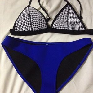 Triangl look alike bikini