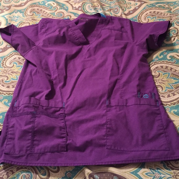 Medium scrubs