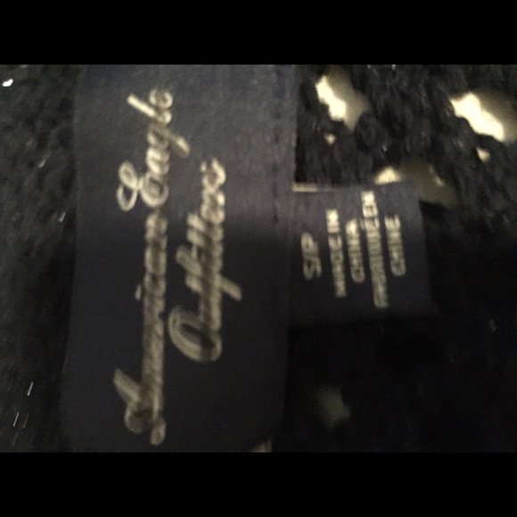 BRAND NEW NEVER WORN NAVY SWEATER - Picture 2 of 3