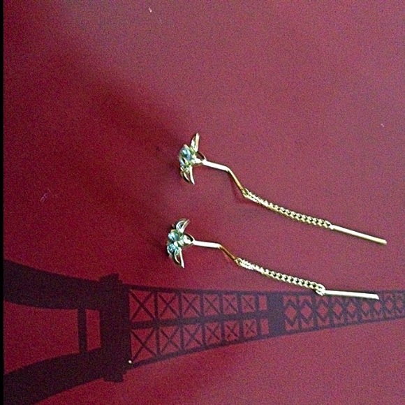 Flowers earrings 💜 price drop 💜 - Picture 3 of 3