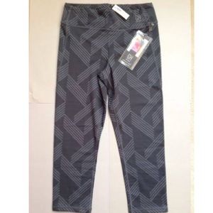 Gilly Hicks crop yogas