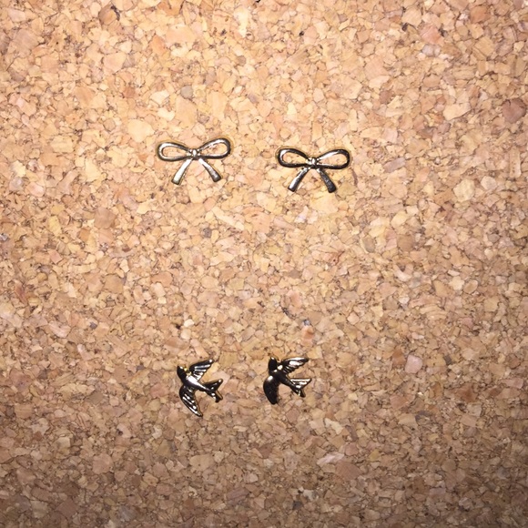 Gold Earring Bundle - Picture 1 of 3