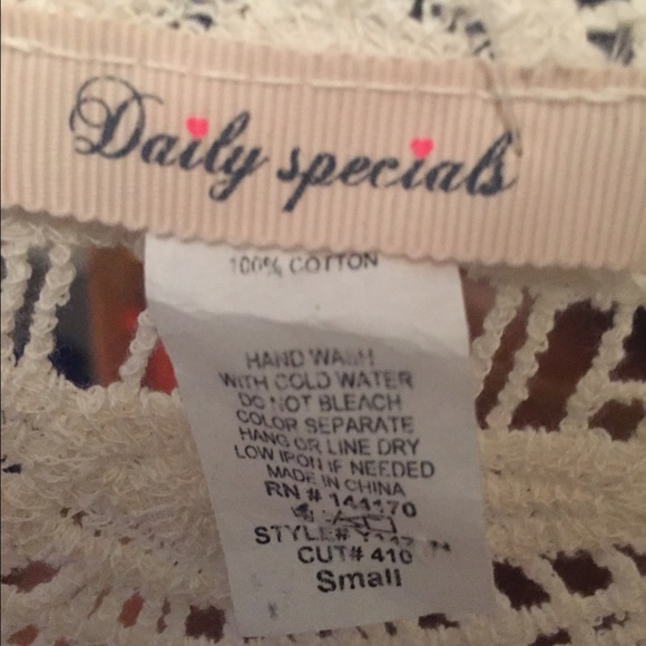 All lace 3/4 off white shirt! - Picture 2 of 2