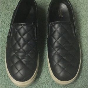 Mossimo black shoes