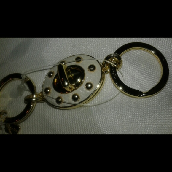 BNWT Coach Gold 2 Piece Fob