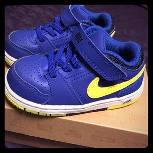 Nike Trainer SC toddler 7c