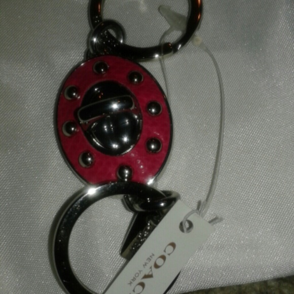 NWT Coach Silver/Pink Locking 2 Piece Fob