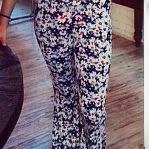 Flared leggings daisy print