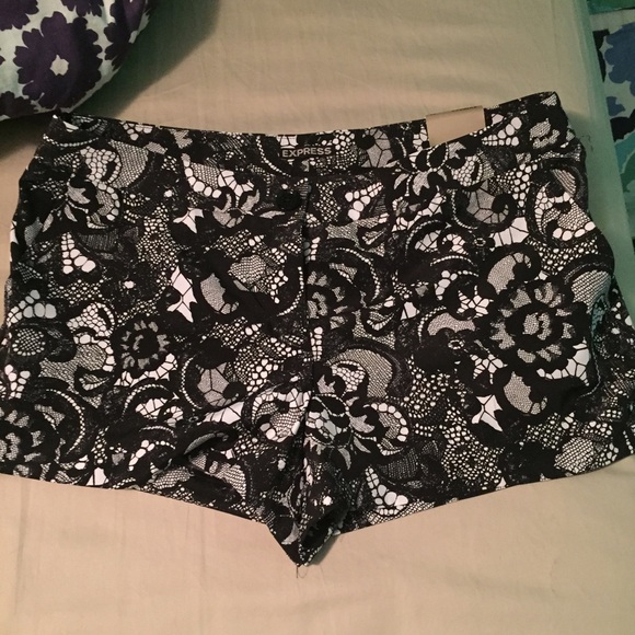 EXPRESS shorts