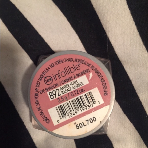 L'oreal eyeshadows! - Picture 4 of 4